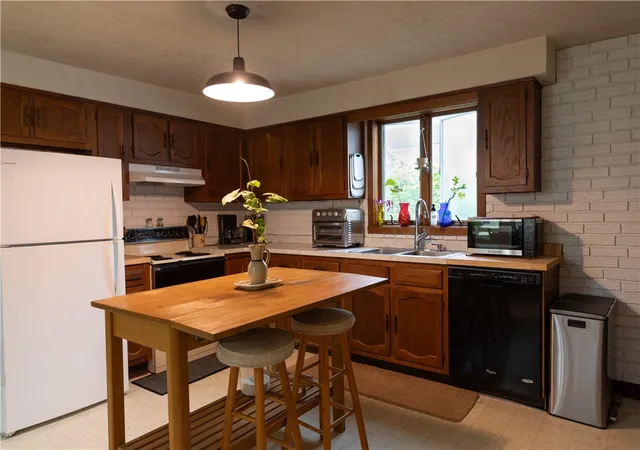 5th image of 80 West Ave, Parma, NY 14468 | MLS# R1694393