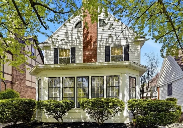 2nd image of 382 Starin Ave, Buffalo, NY 14216 | MLS# B1695115
