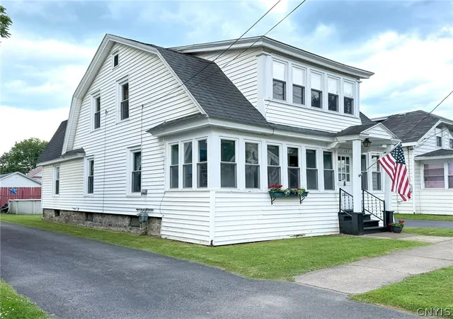 2nd image of 127 S 4th Ave, German Flatts, NY 13357 | MLS# S1695030