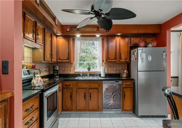 3rd image of 116 Roycroft Dr, Buffalo, NY 14224 | MLS# B1695154