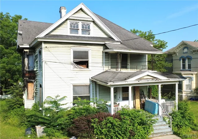 Homes for sale in Auburn, NY | 163 North St, Auburn, NY 13021 | MLS# S1695172