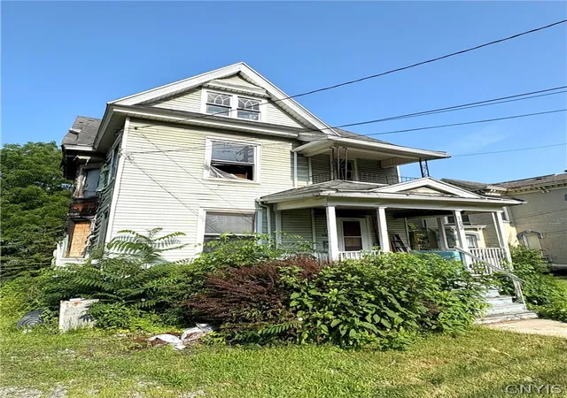 Homes for sale in Auburn, NY | 163 North St, Auburn, NY 13021 | MLS# S1695172
