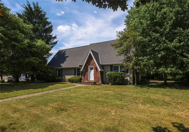 Homes for sale in Elmira, NY | 1726 W Church St, Elmira, NY 14905 | MLS# R1695193