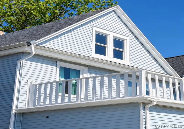 Photo 2 of Single family home for sale at 877 Tonawanda St, Buffalo, NY 14207 | MLS# B1695114 | Listing updated on 2026-08-02