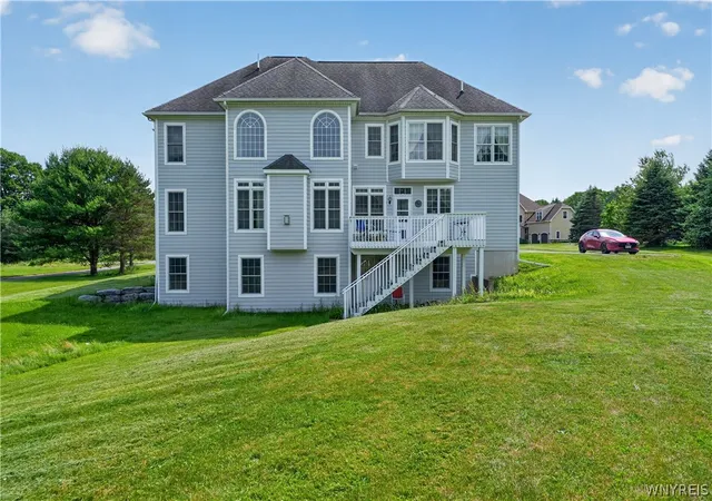 Homes for sale in Lansing, NY | 44 Pheasant Wy, Lansing, NY 14850 | MLS# B1695150