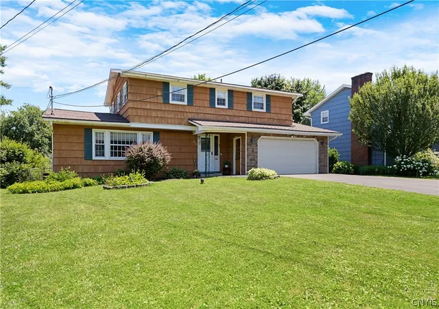 Homes for sale in De Witt, NY | 232 Marsh Dr, De Witt, NY 13214 | MLS# S1694734