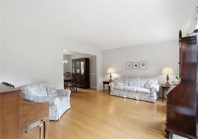 Homes for sale in Penfield, NY | 104 Willowbend Dr, Penfield, NY 14526 | MLS# R1695119