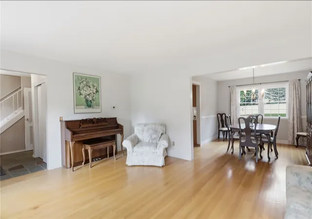 Homes for sale in Penfield, NY | 104 Willowbend Dr, Penfield, NY 14526 | MLS# R1695119