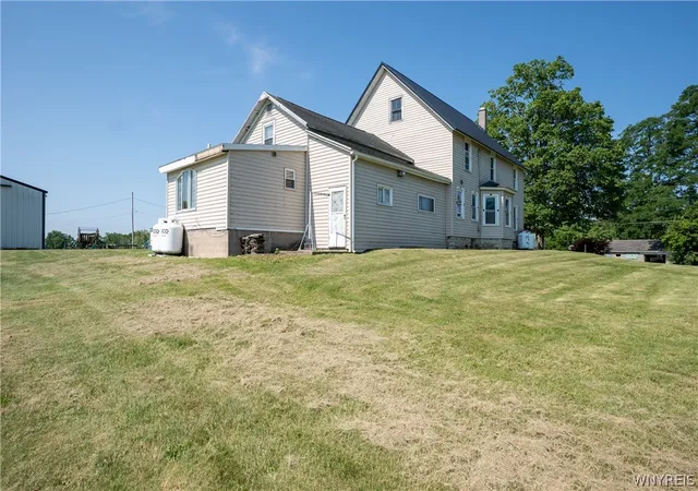 Photo 5 of Sale Pending at 9571 Bernd Rd, Leroy, NY 14482 | MLS# B1688566 | Listing updated on 2026-07-15