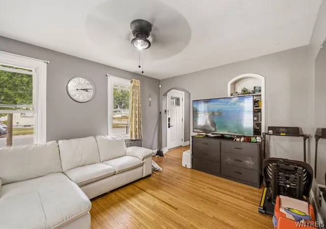 Photo 4 of Single family home for sale at 2259 Michigan Ave, Niagara Falls, NY 14305 | MLS# B1695238 | Listing updated on 2026-07-05