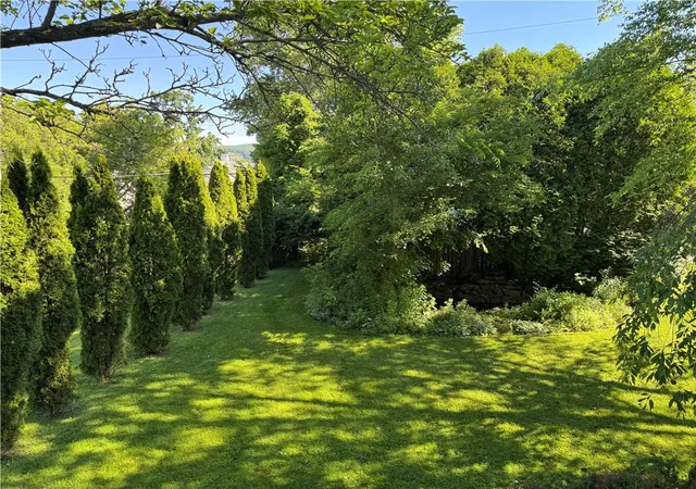 22nd image of 77 W 5th St, Corning, NY 14830 | MLS# R1695245