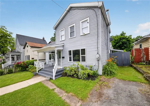Homes for sale in Oswego, NY | 14 Varick St, Oswego, NY 13126 | MLS# S1695196