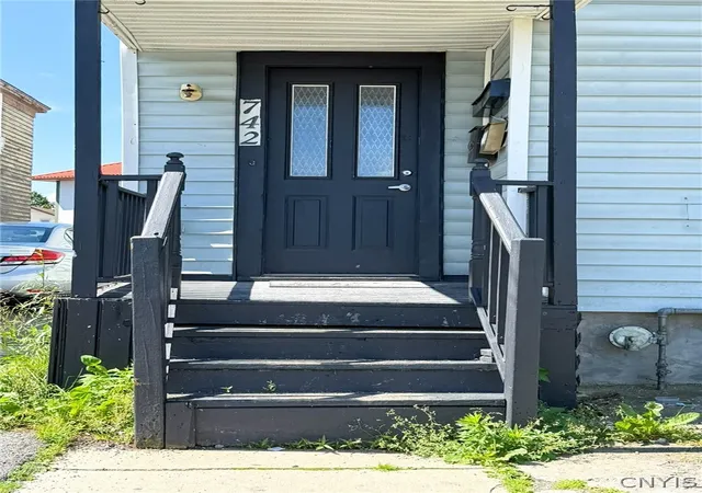 Listing Photo 5 - Condo for sale in building located at 742 Jay St, Utica, NY 13501
