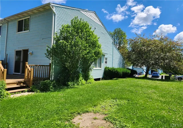 Photo 3 of Sale Pending at 8413 Fathom Dr, Baldwinsville, NY 13027 | MLS# S1692741 | Listing updated on 2026-07-27