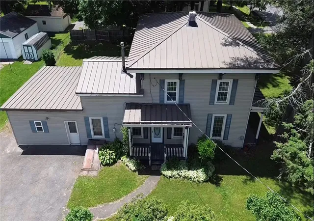 Photo 3 of Single family home for sale at 31 Hollister St, Dundee, NY 14837 | MLS# R1694522 | Listing updated on 2026-07-11