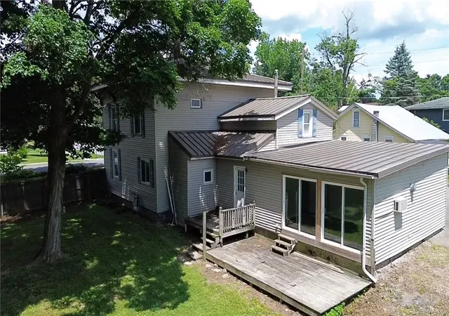 Photo 4 of Single family home for sale at 31 Hollister St, Dundee, NY 14837 | MLS# R1694522 | Listing updated on 2026-07-11