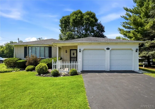 1st image of 742 Scovell Dr, Lewiston, NY 14092 | MLS# B1694940