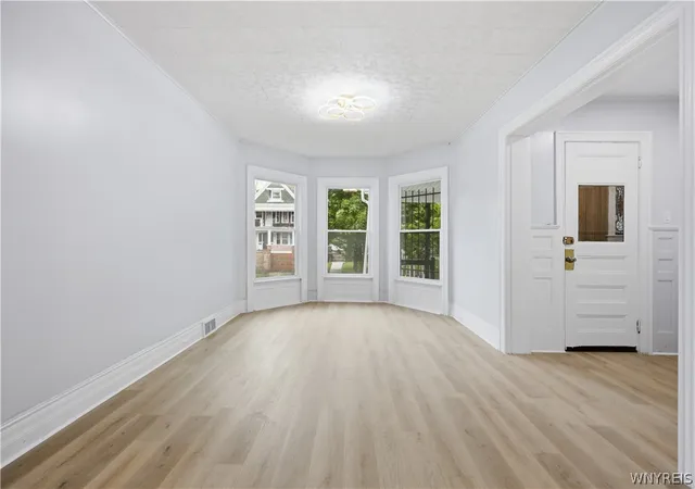 Photo 4 of Sale Pending at 46 Woodlawn Ave, Buffalo, NY 14209 | MLS# B1689801 | Listing updated on 2026-07-27