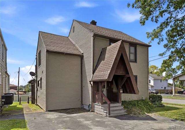 Photo 1 of Sale Pending at 1087 Ridge Rd, Buffalo, NY 14218 | MLS# B1694939 | Listing updated on 2026-07-03