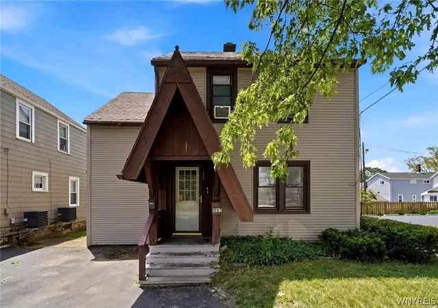 Photo 2 of Sale Pending at 1087 Ridge Rd, Buffalo, NY 14218 | MLS# B1694939 | Listing updated on 2026-07-03