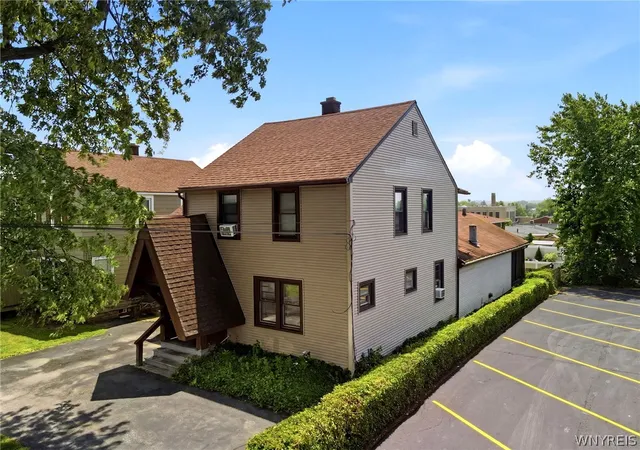 Photo 3 of Sale Pending at 1087 Ridge Rd, Buffalo, NY 14218 | MLS# B1694939 | Listing updated on 2026-07-03