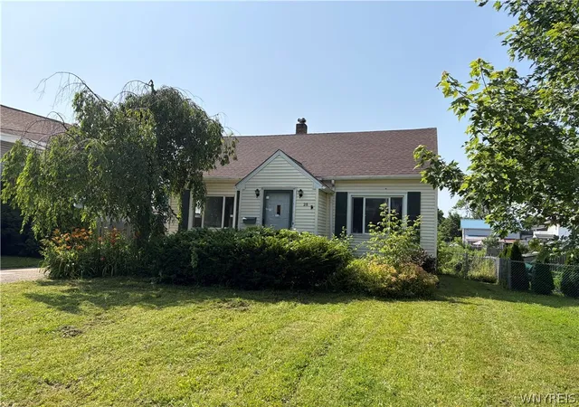 2nd image of 28 State St, Middleport, NY 14105 | MLS# B1694587