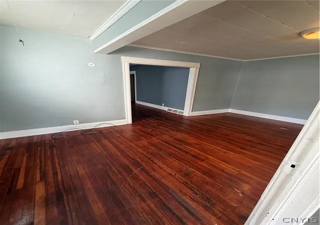 Photo 3 of Sale Pending at 421 Tompkins St #1, Syracuse, NY 13204 | MLS# S1694958 | Listing updated on 2026-07-10