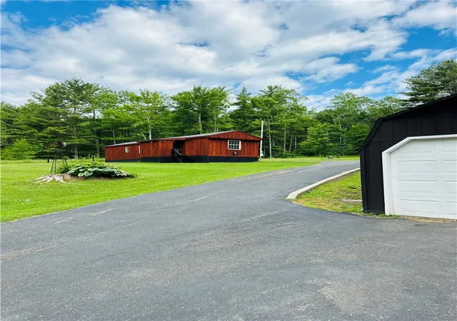 4th image of 385 Lyon Rd, Bainbridge, NY 13733 | MLS# R1694738
