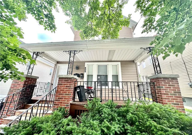 Homes for sale in Utica, NY | 809 Eagle St, Utica, NY 13501 | MLS# S1695305