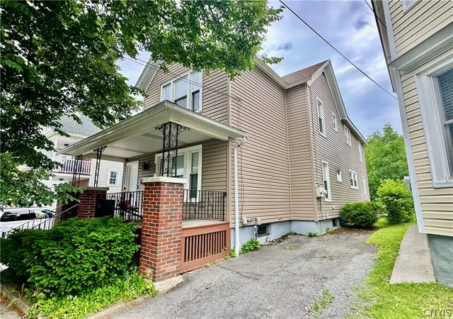 Homes for sale in Utica, NY | 809 Eagle St, Utica, NY 13501 | MLS# S1695305