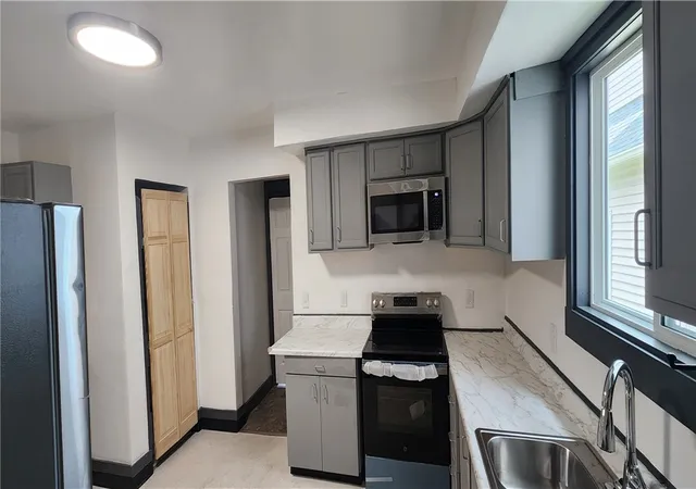 Homes for sale in Rochester, NY | 216 Lyndhurst St, Rochester, NY 14605 | MLS# R1695314