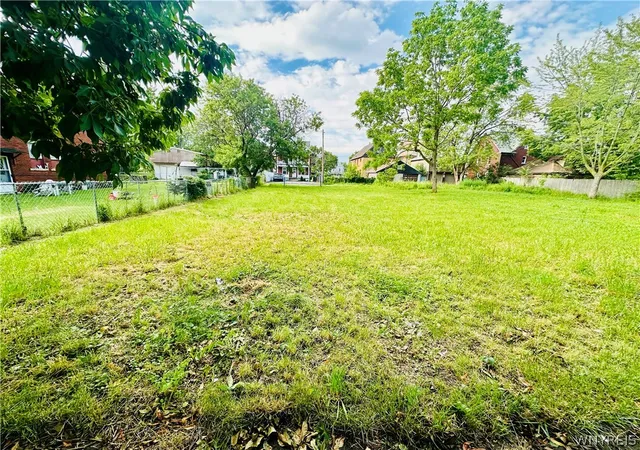 2nd image of 1960 Cudaback Ave, Niagara Falls, NY 14303 | MLS# B1695335