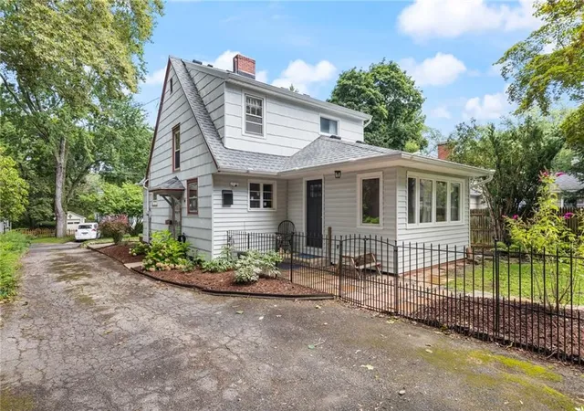 Homes for sale in Brighton, NY | 37 Hartfeld Dr, Brighton, NY 14625 | MLS# R1695331