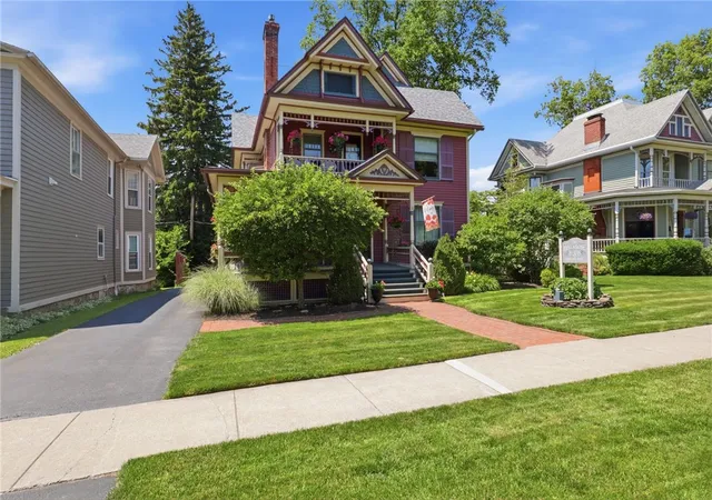 Photo 2 of Sale Pending at 290 N Main St, Canandaigua, NY 14424 | MLS# R1694621 | Listing updated on 2026-07-31