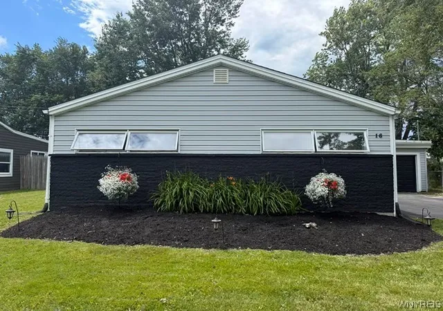 1st image of 16 Beverly Dr, Depew, NY 14043 | MLS# B1695312