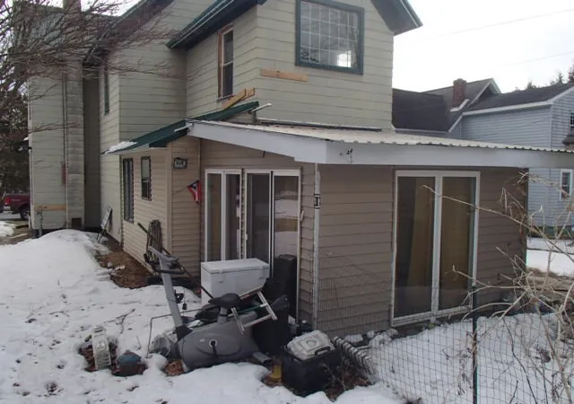 3rd image of 10 Rochester St, Fort Johnson, NY 12070 | MLS# R1695359