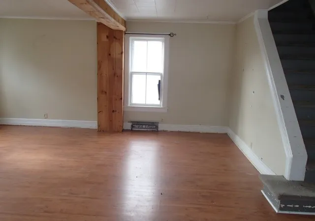 4th image of 10 Rochester St, Fort Johnson, NY 12070 | MLS# R1695359