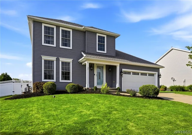 2nd image of 21 Sunset Creek Dr, West Seneca, NY 14224 | MLS# B1694534