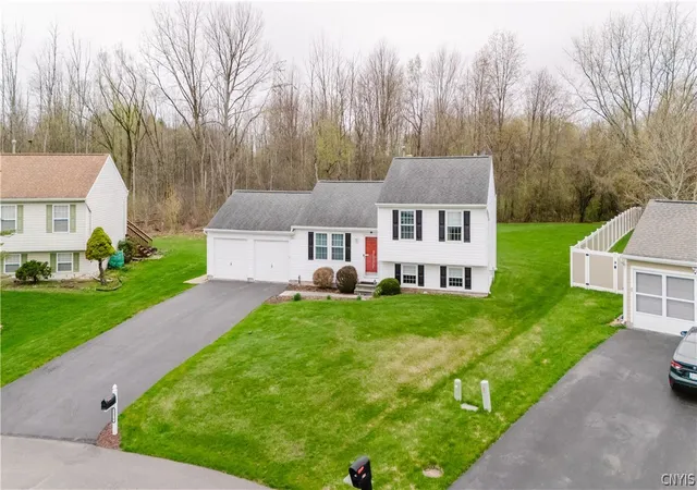 4th image of 5976 Arentine Wy, Cicero, NY 13039 | MLS# S1694991