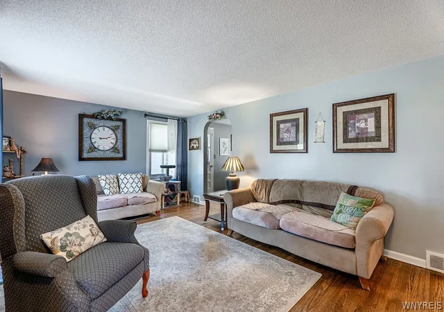 5th image of 71 Wrexham Ct N, Tonawanda, NY 14150 | MLS# B1694709