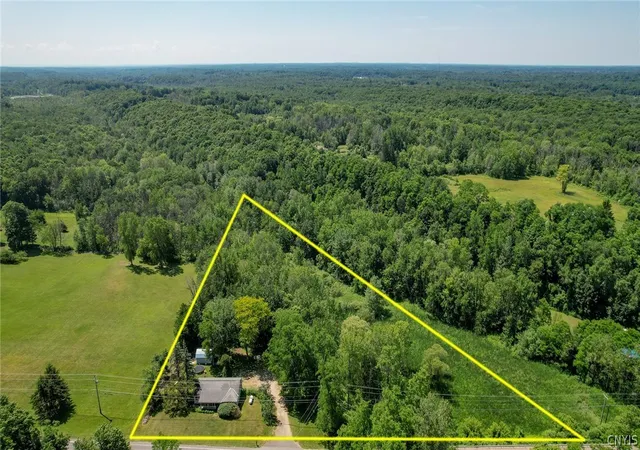 Homes for sale in Scriba, NY | 4221 County Route 4, Scriba, NY 13126 | MLS# S1693436
