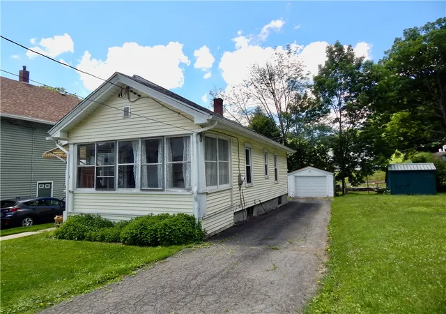 16th image of 13 Telford St, Oneonta, NY 13820 | MLS# R1695315
