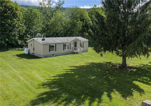 Photo 5 of Manufactured home for sale at 1780 Roses Brk Rd, South Kortright, NY 13842 | MLS# R1695356 | Listing updated on 2026-07-28