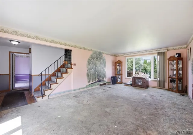 3rd image of 221 Woodmere Dr, Tonawanda, NY 14150 | MLS# B1695223