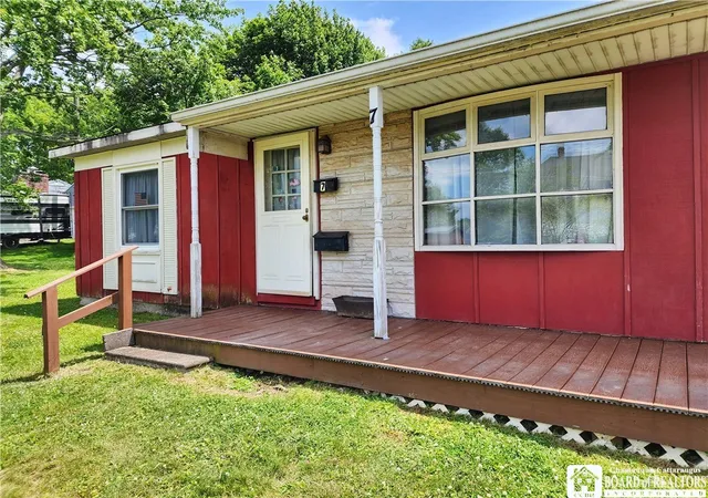 5th image of 7 Marion St, Jamestown, NY 14701 | MLS# R1695099