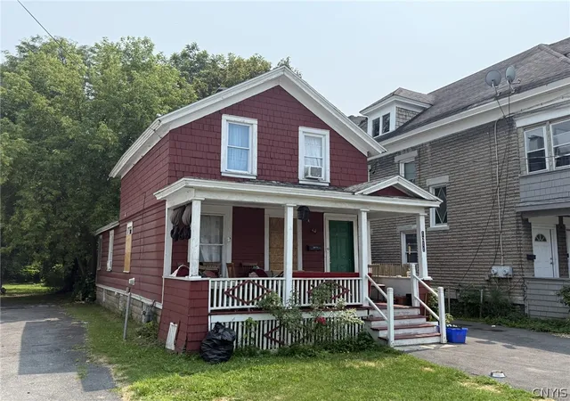 2nd image of 1211 S Geddes St, Syracuse, NY 13204 | MLS# S1693846