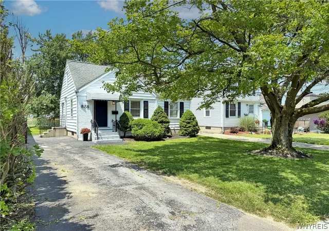 1st image of 878 Beach Rd, Buffalo, NY 14225 | MLS# B1695401