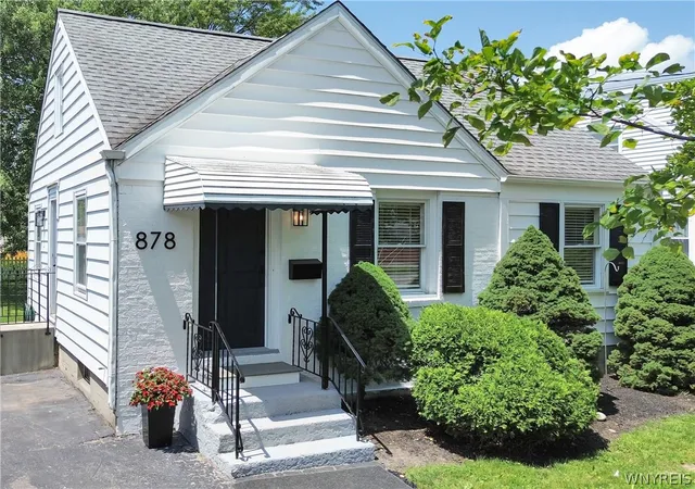 4th image of 878 Beach Rd, Buffalo, NY 14225 | MLS# B1695401