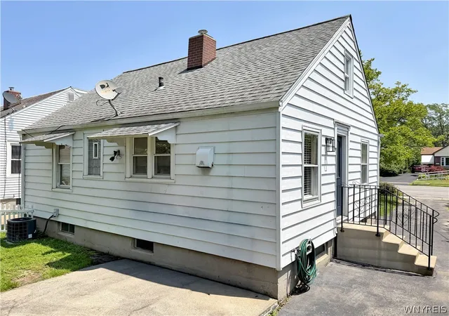 5th image of 878 Beach Rd, Buffalo, NY 14225 | MLS# B1695401