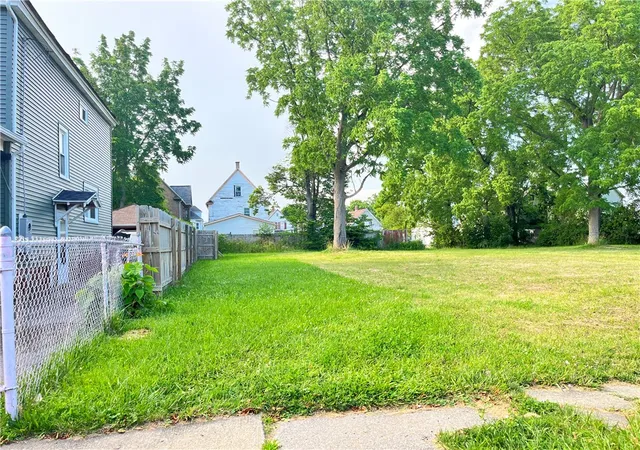 Photo 3 of Land for sale at 852 Glenwood Ave, Buffalo, NY 14211 | MLS# R1695435 | Listing updated on 2026-07-17